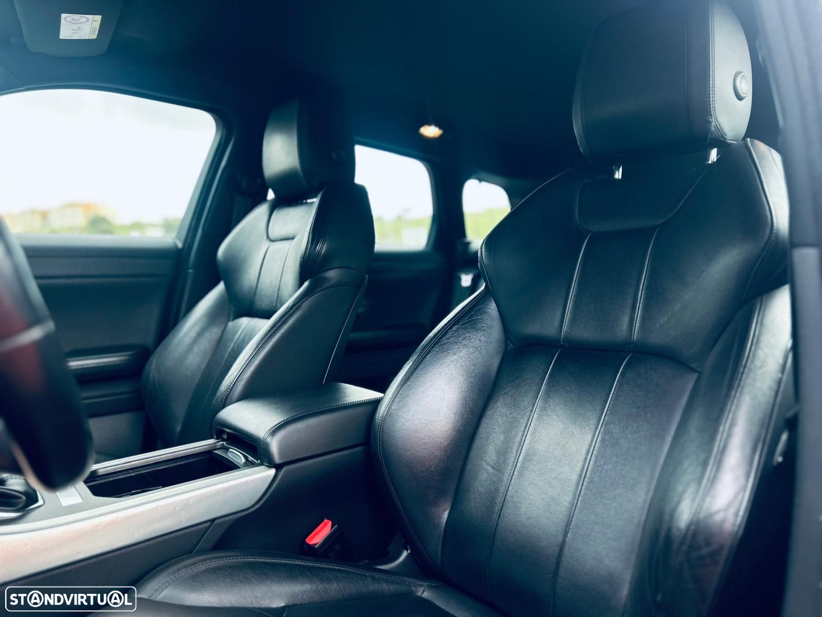 Land Rover Range Rover Evoque 2.0 TD4 Pure - 33