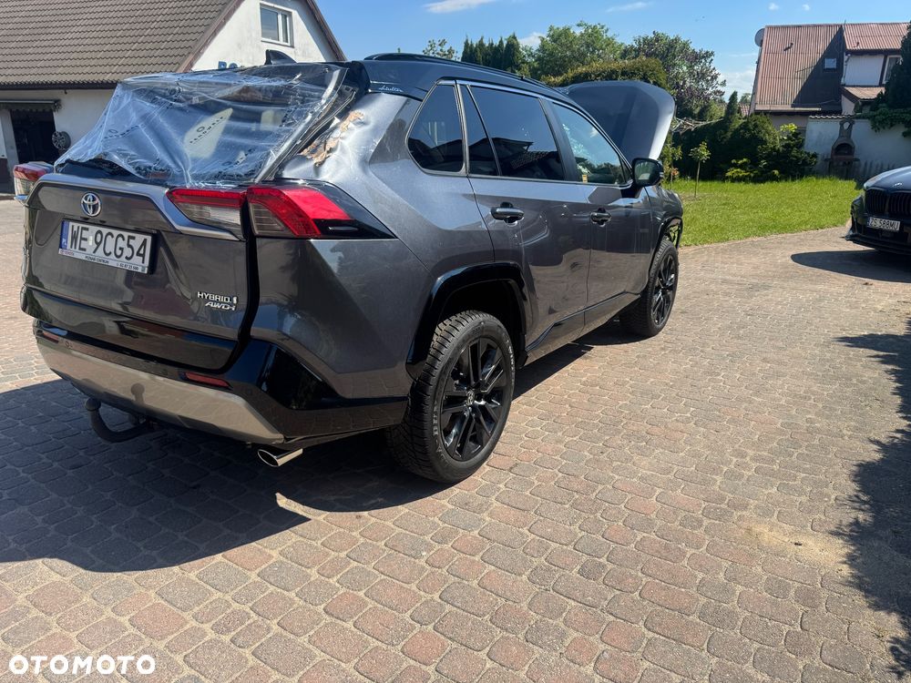 Toyota RAV4 - 6