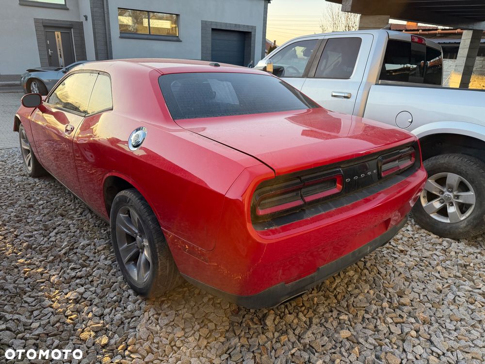 Dodge Challenger - 6
