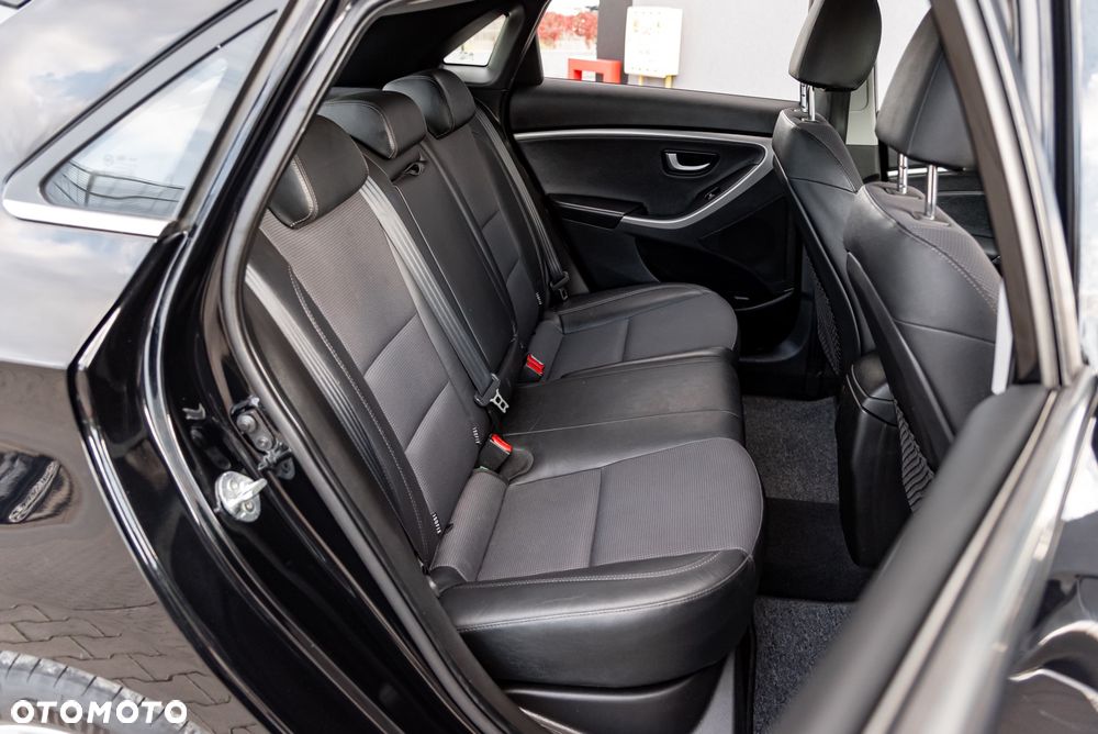 Hyundai i30 1.6 Trend - 23