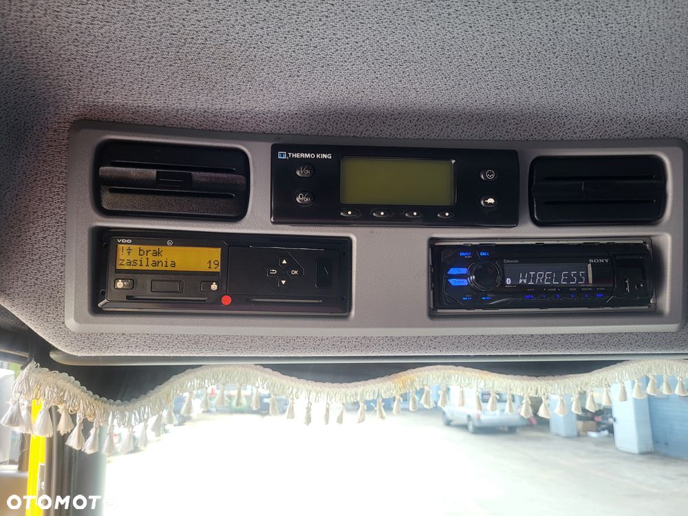 Mercedes-Benz **Mercedes Atego 1524 Chłodnia + Winda Euro 6 2018 / 240 tys. km / 15 EP / Pneumatyka / Tempomat** - 14