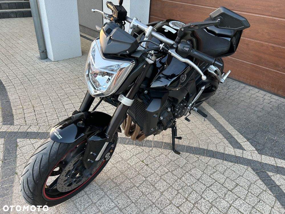 Yamaha FZ - 6