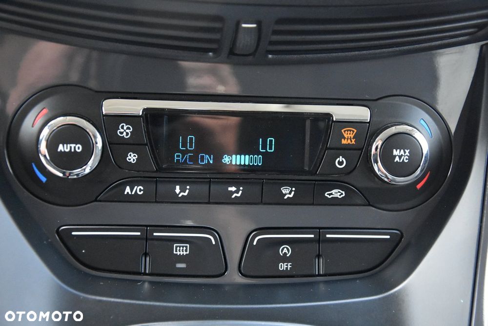 Ford Kuga 2.0 TDCi 4x2 Titanium - 31