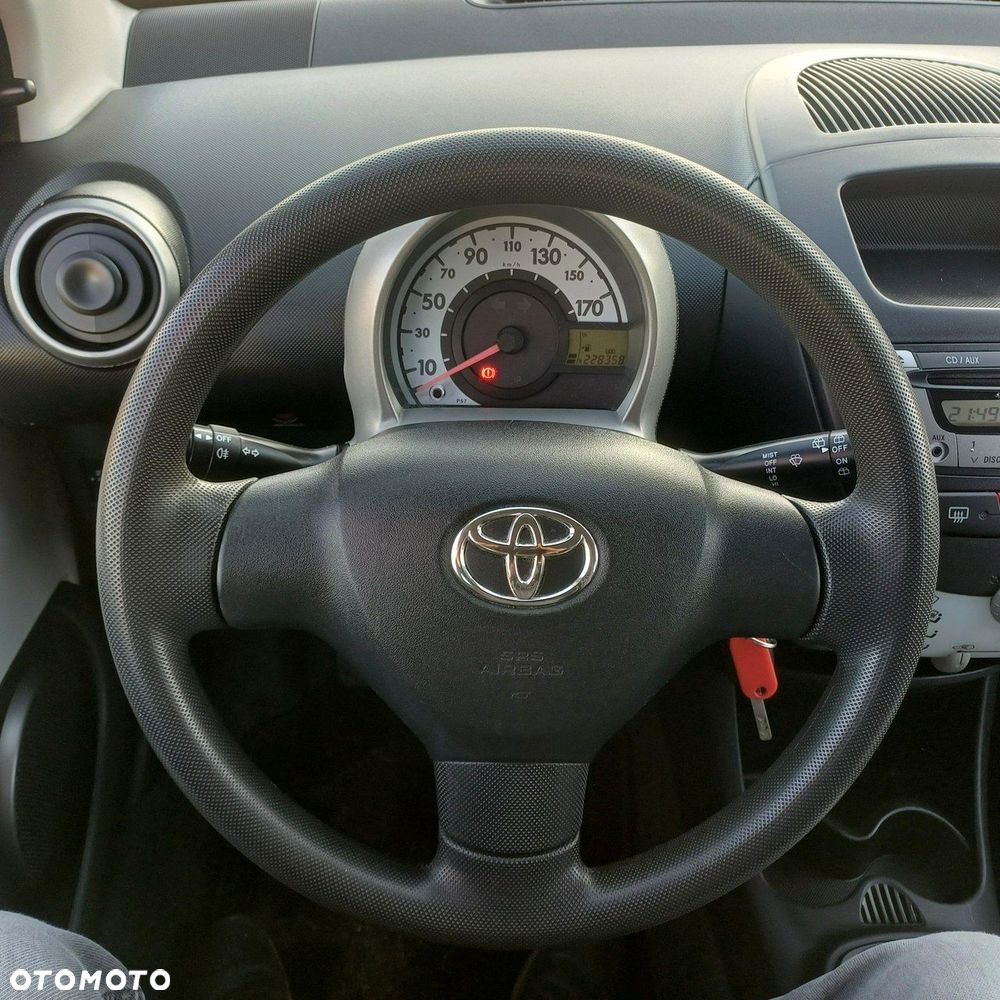 Toyota Aygo - 13