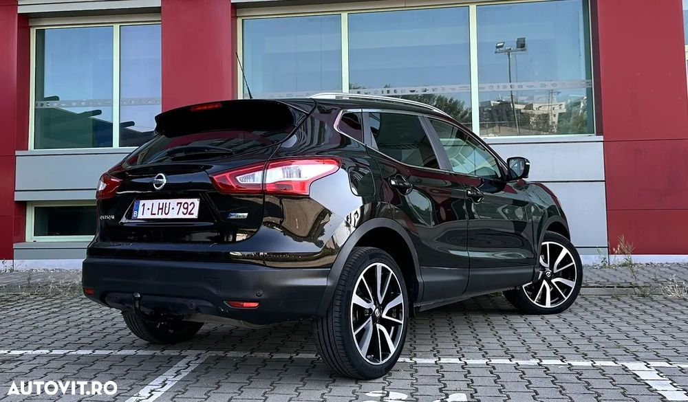 Nissan Qashqai 1.6 DCI Xtronic TEKNA+ - 5
