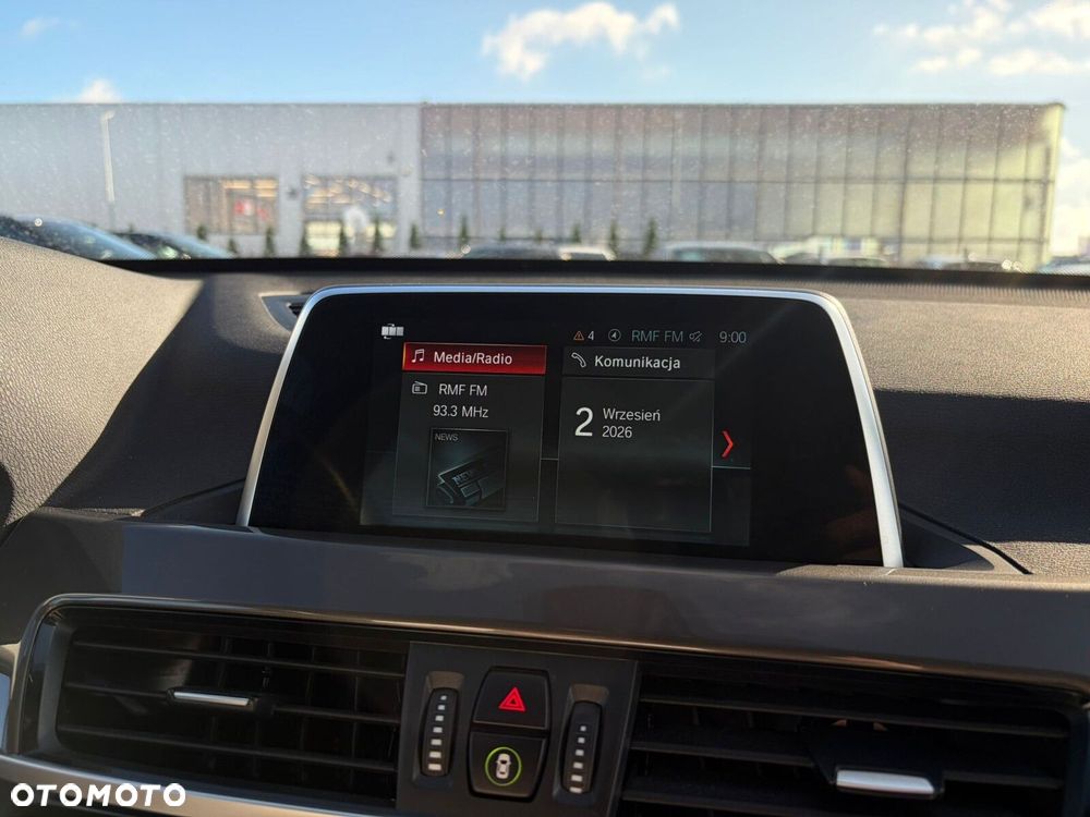 BMW X1 sDrive18i xLine - 24