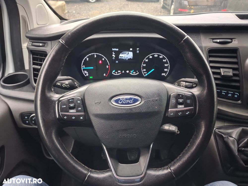 Ford Transit Custom - 8