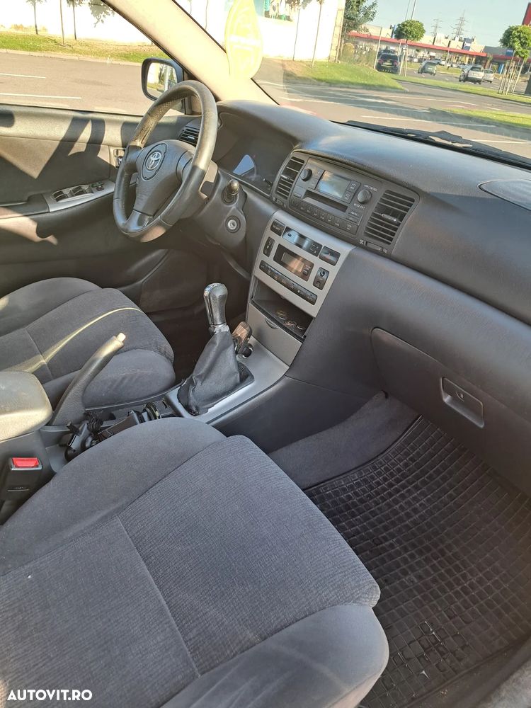 Toyota Corolla 2.0 D H/B Sol - 16