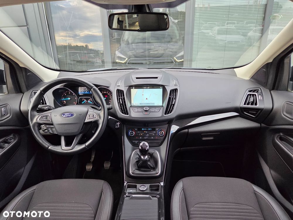 Ford Kuga 2.0 TDCi FWD Titanium - 40