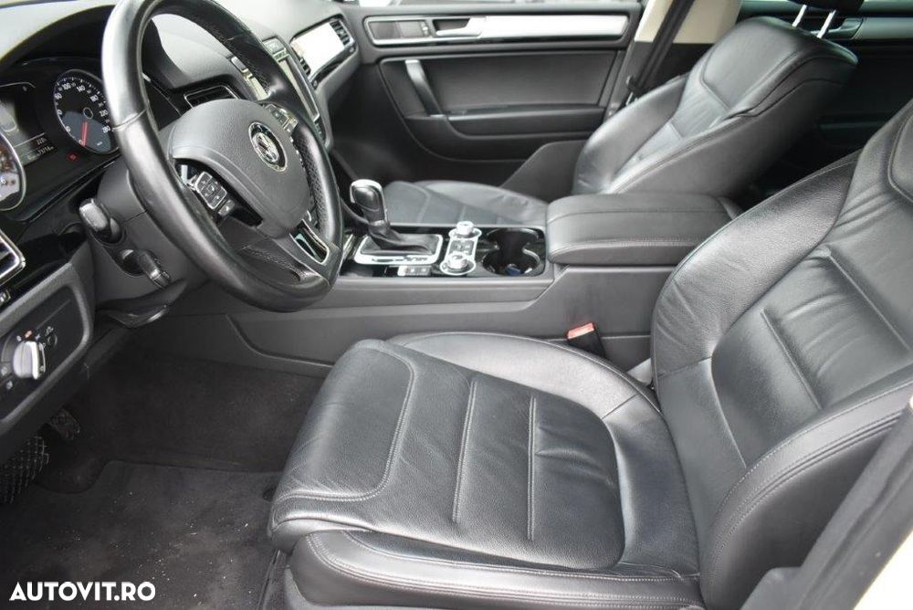 Volkswagen Touareg 3.0 V6 TDI BMT - 12