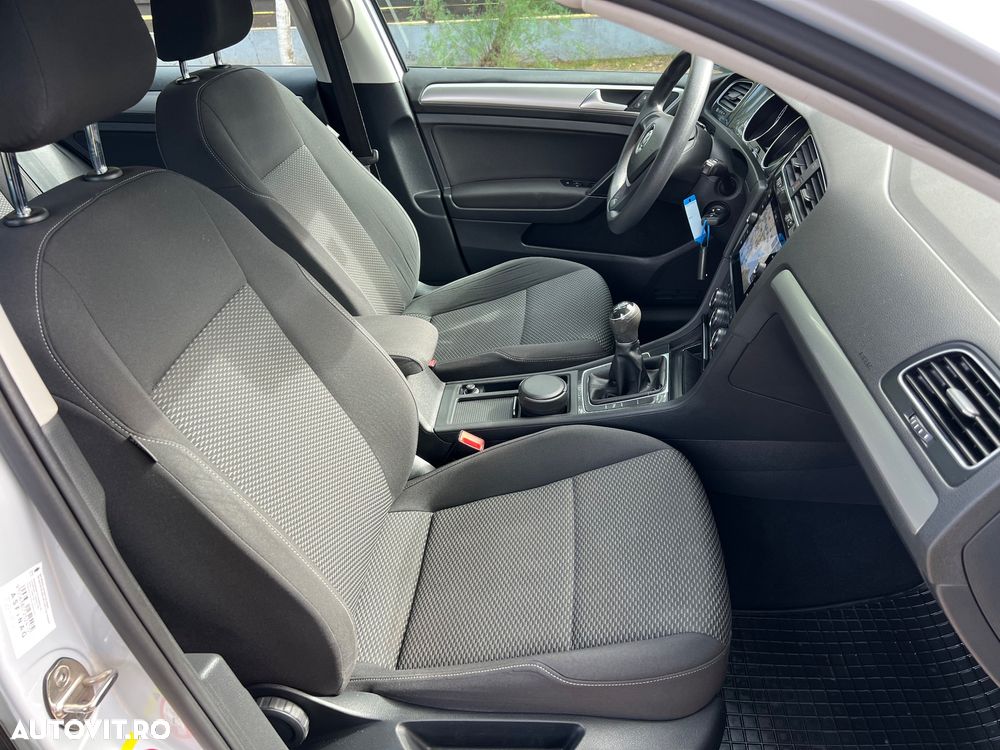 Volkswagen Golf 1.6 TDI Comfortline - 13