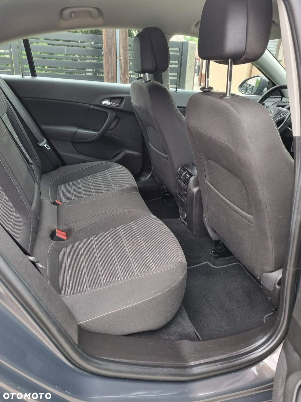 Opel Insignia - 12