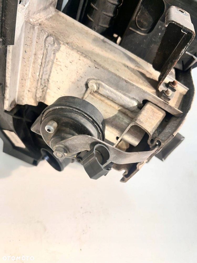 Audi Q5 SQ5 2011 Pas przedni 2.0 tdi manual CGLB kompletny - 3