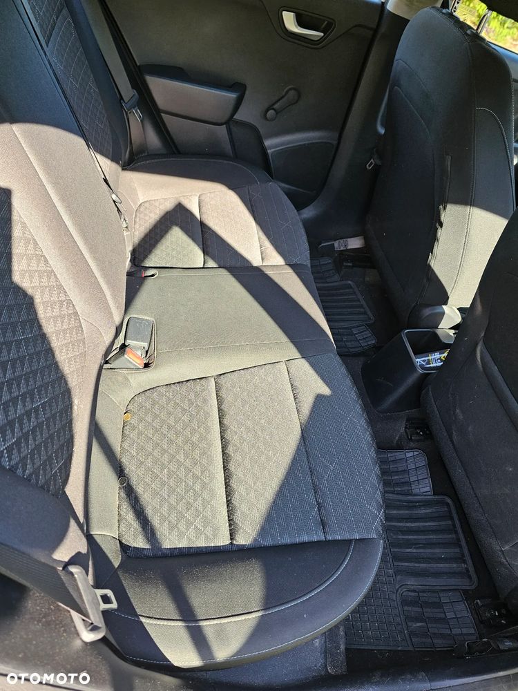Kia Rio 1.2 Attract - 11