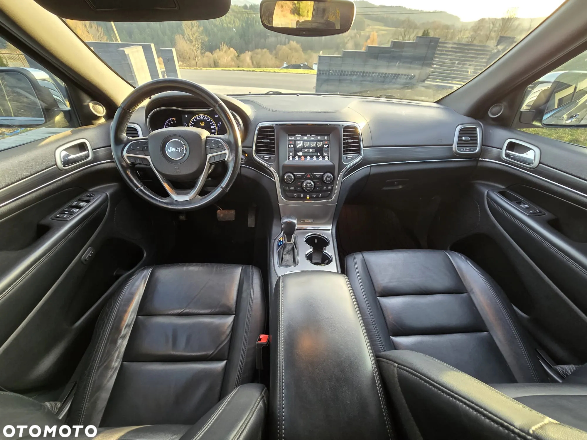 Jeep Grand Cherokee - 9
