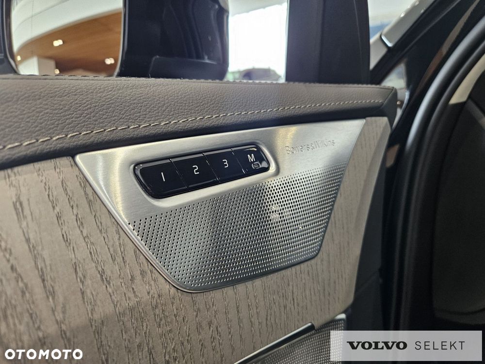 Volvo XC 90 - 30