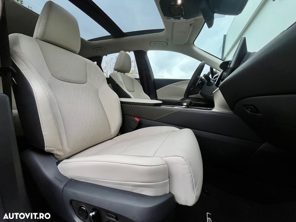 Lexus Seria RX 450h+ E-Four PHEV Luxury - 16