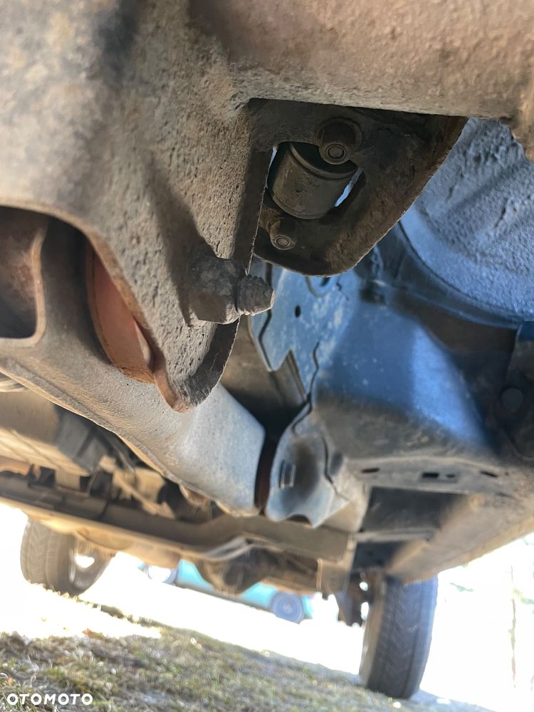 Jeep Grand Cherokee - 35