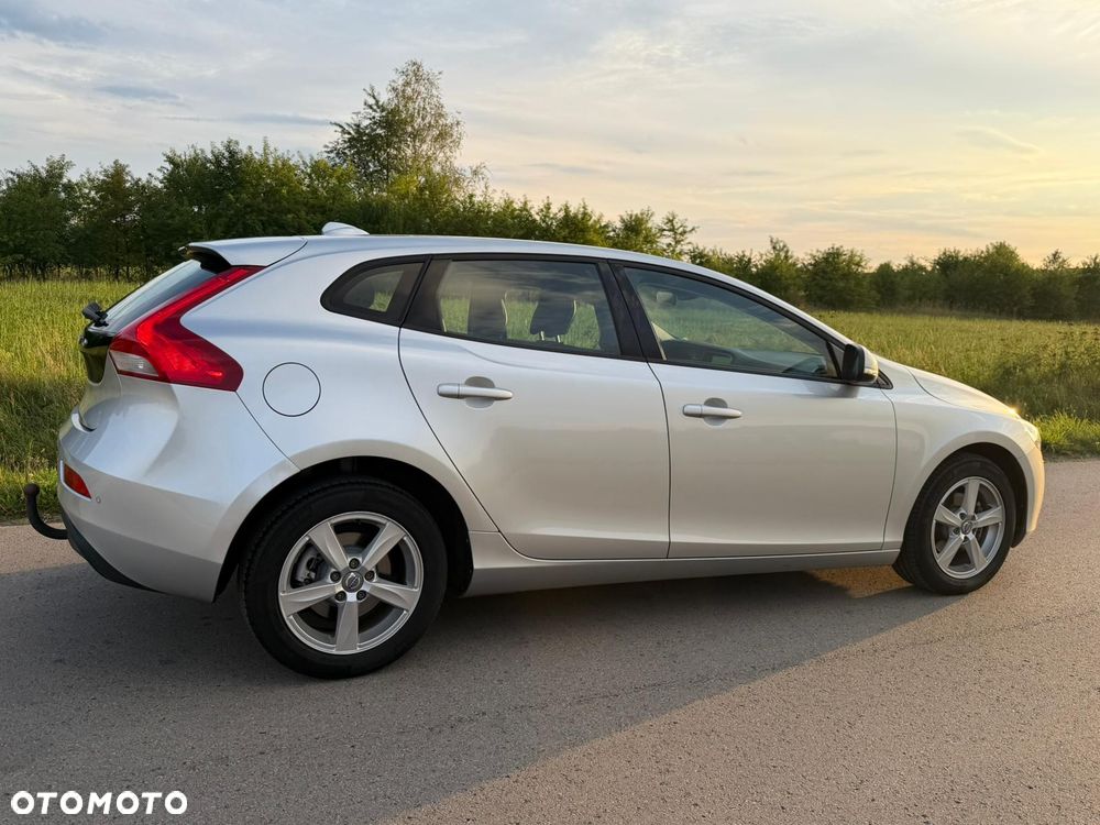 Volvo V40 D2 Drive-E Momentum - 13