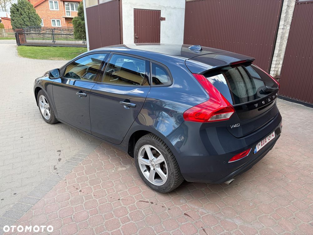 Volvo V40 D2 - 4