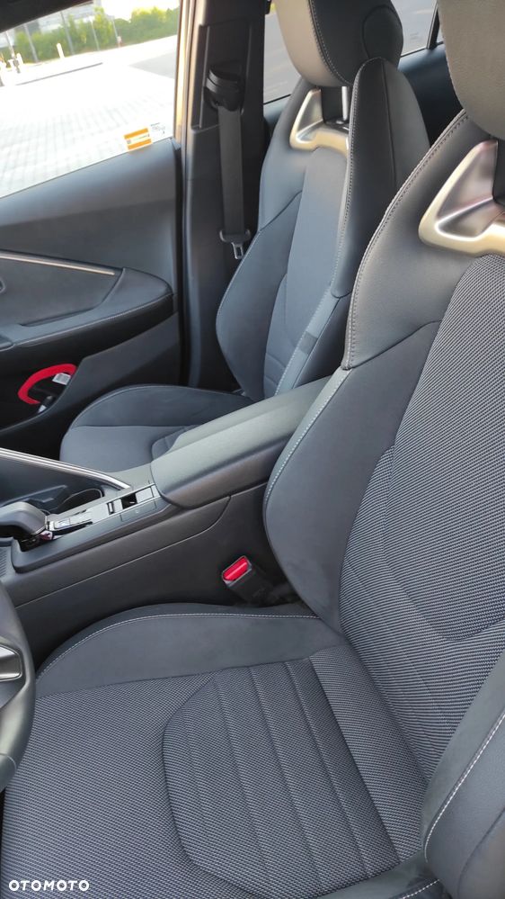 Toyota C-HR 2.0 Hybrid Dynamic Force Executive AWD - 9