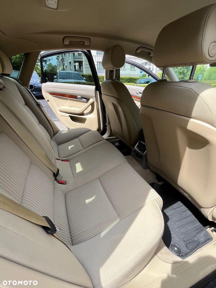 Audi A6 Limousine 2.4 - 8