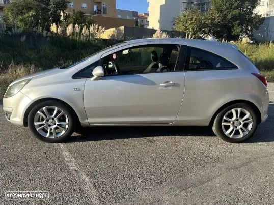 Opel Corsa 1.2 Black Edition - 4