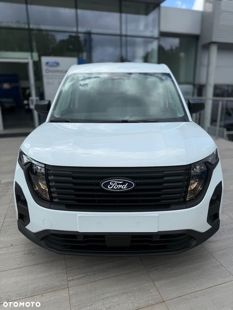 Ford Transit Courier - 8