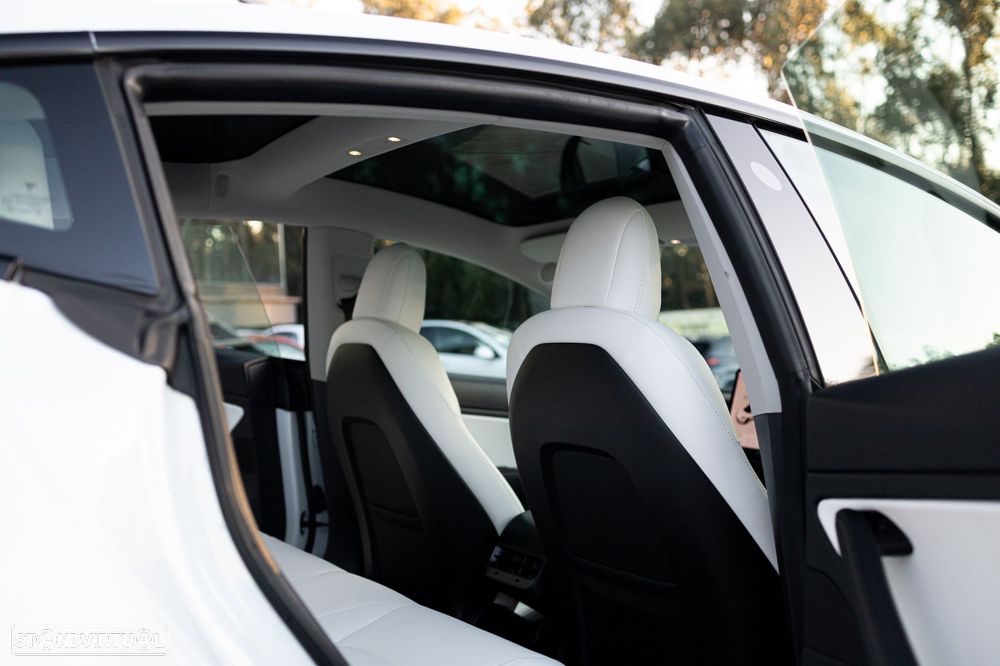 Tesla Model 3 Long-Range Dual Motor AWD - 8