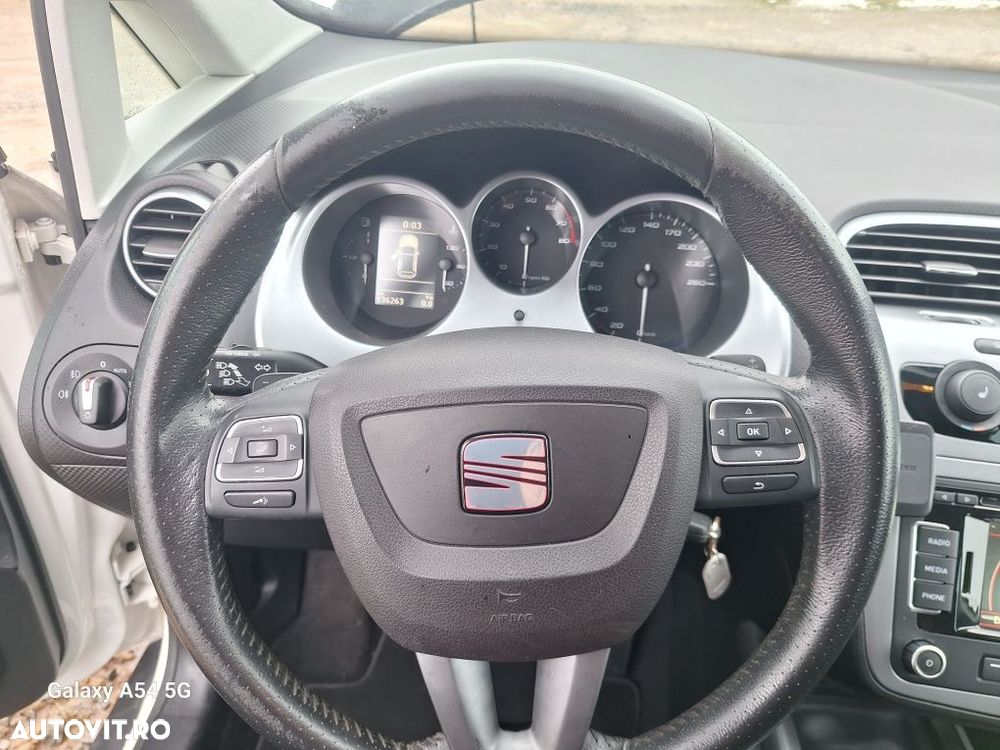 Dezmembrez Seat Altea XL alb motor 1.8 tfsi cutie automata xenon - 5