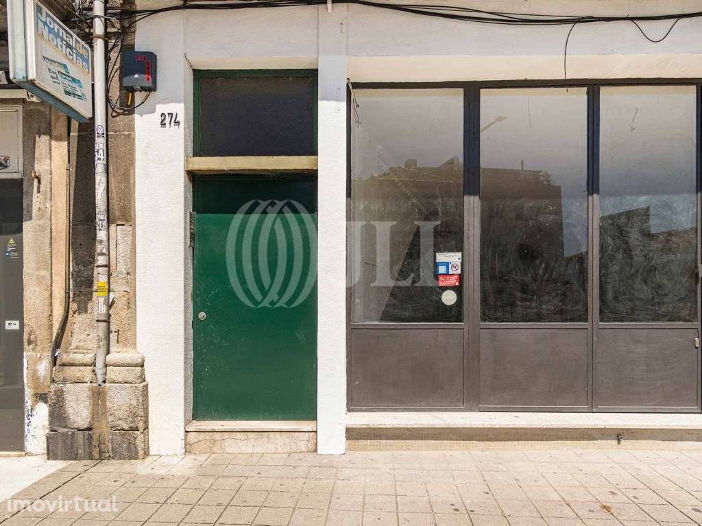 Prédio para reabilitação, ao jardim S. Lázaro, Porto - Grande imagem: 5/47