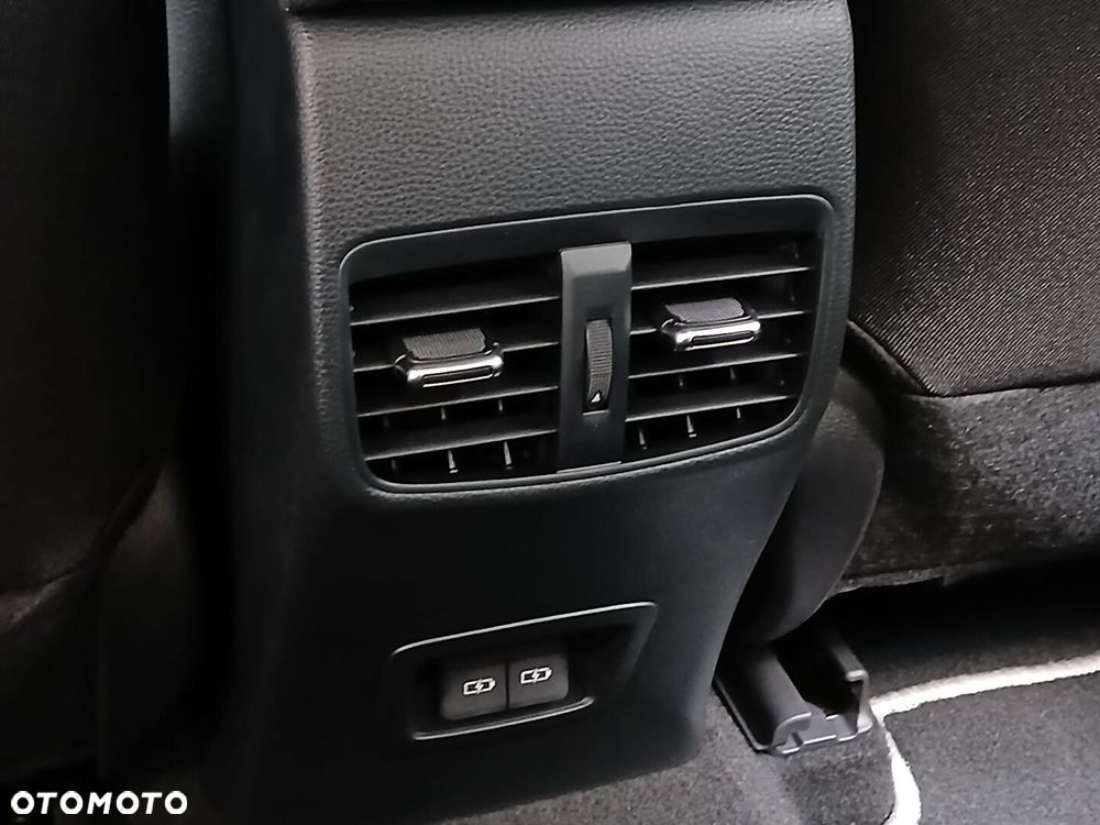 Toyota Corolla 1.8 Hybrid Style - 32