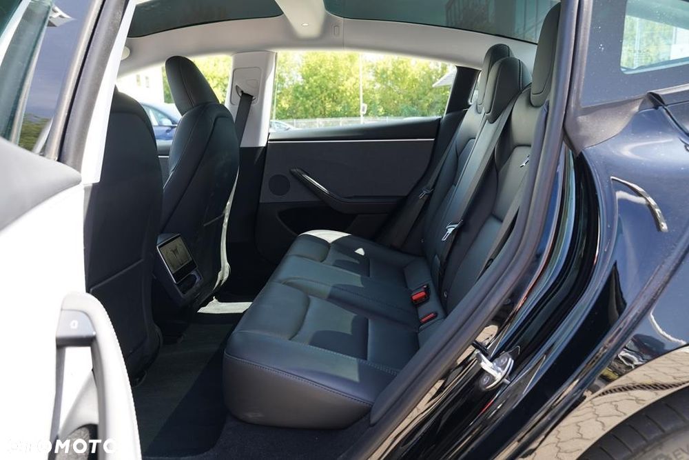 Tesla Model 3 RWD Premium - 10