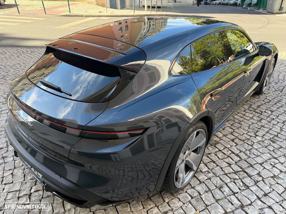 Porsche Taycan Cross Turismo Turbo - 29