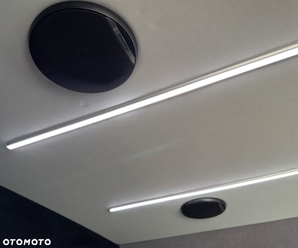 Volkswagen Crafter - 17