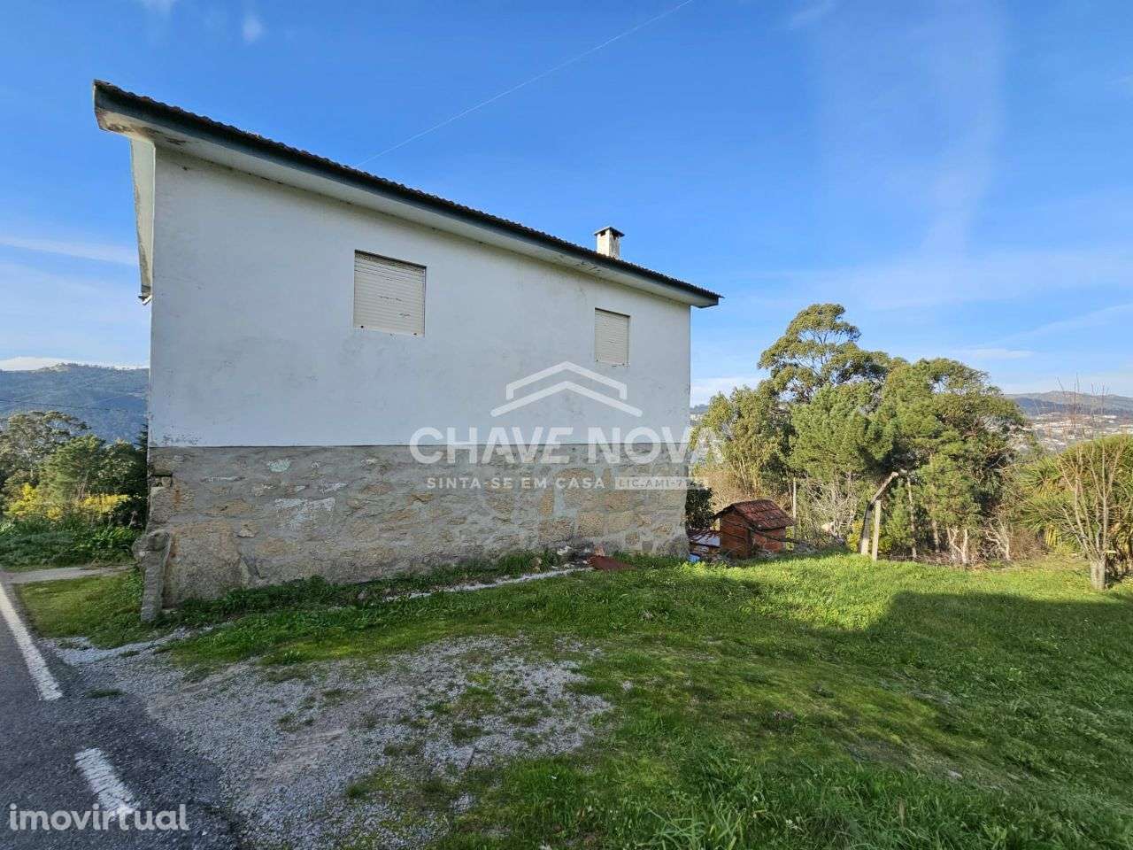 Moradia Isolada V2 em Espadanedo (Cinfães) - Grande imagem: 2/48