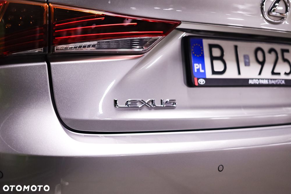 Lexus IS 200t / 300 Elegance - 17
