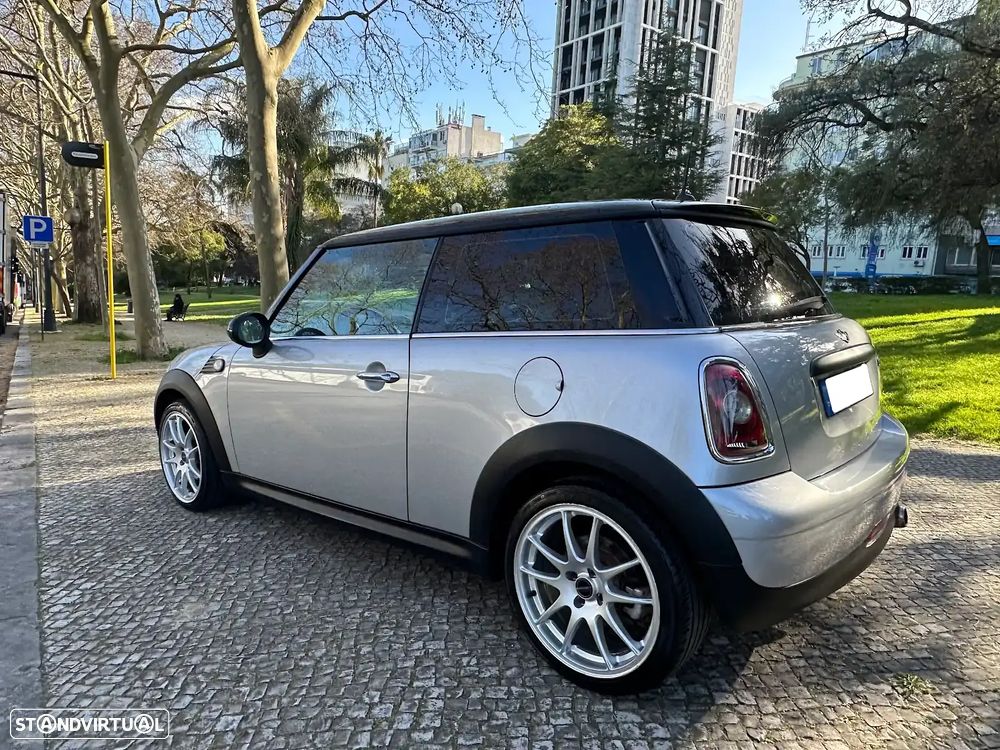 MINI 3 Portas Cooper D - 5