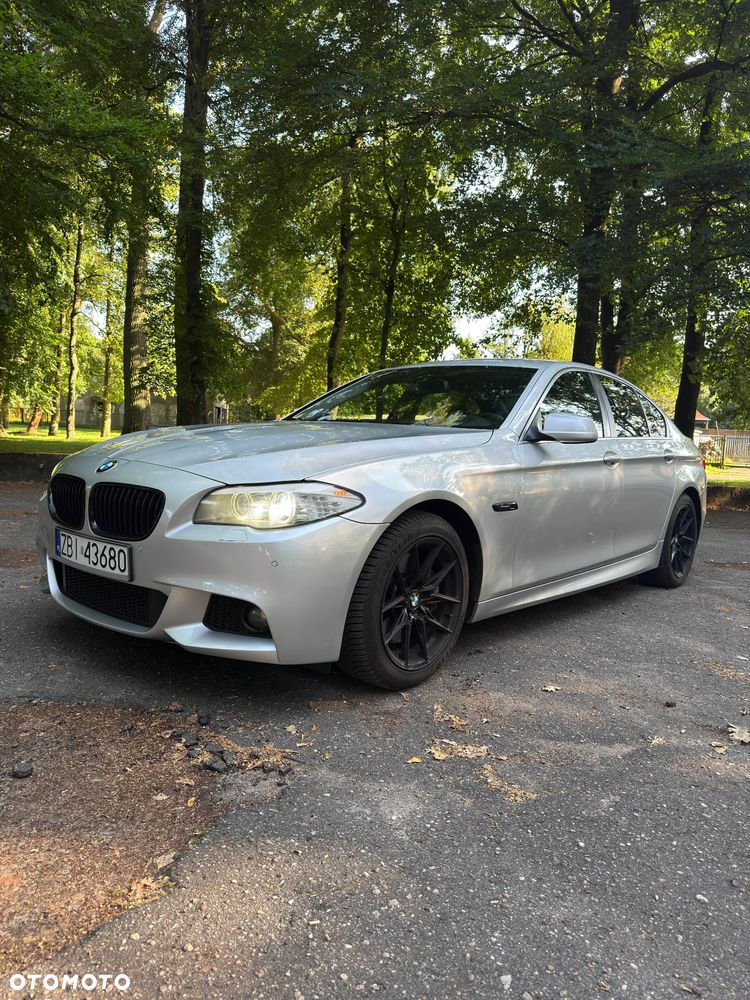 BMW F10 2010 photo 2