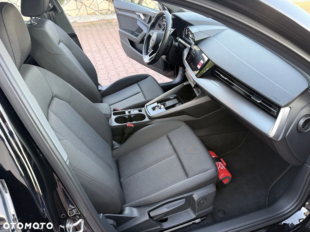 Audi A3 Sportback 35 TDI Advanced S tronic - 11