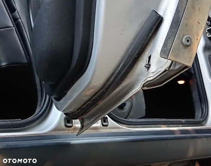 Jeep Commander 5.7 V8 Limited - 17