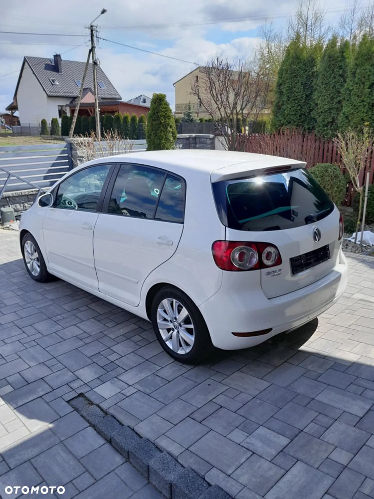 Volkswagen Golf - 1