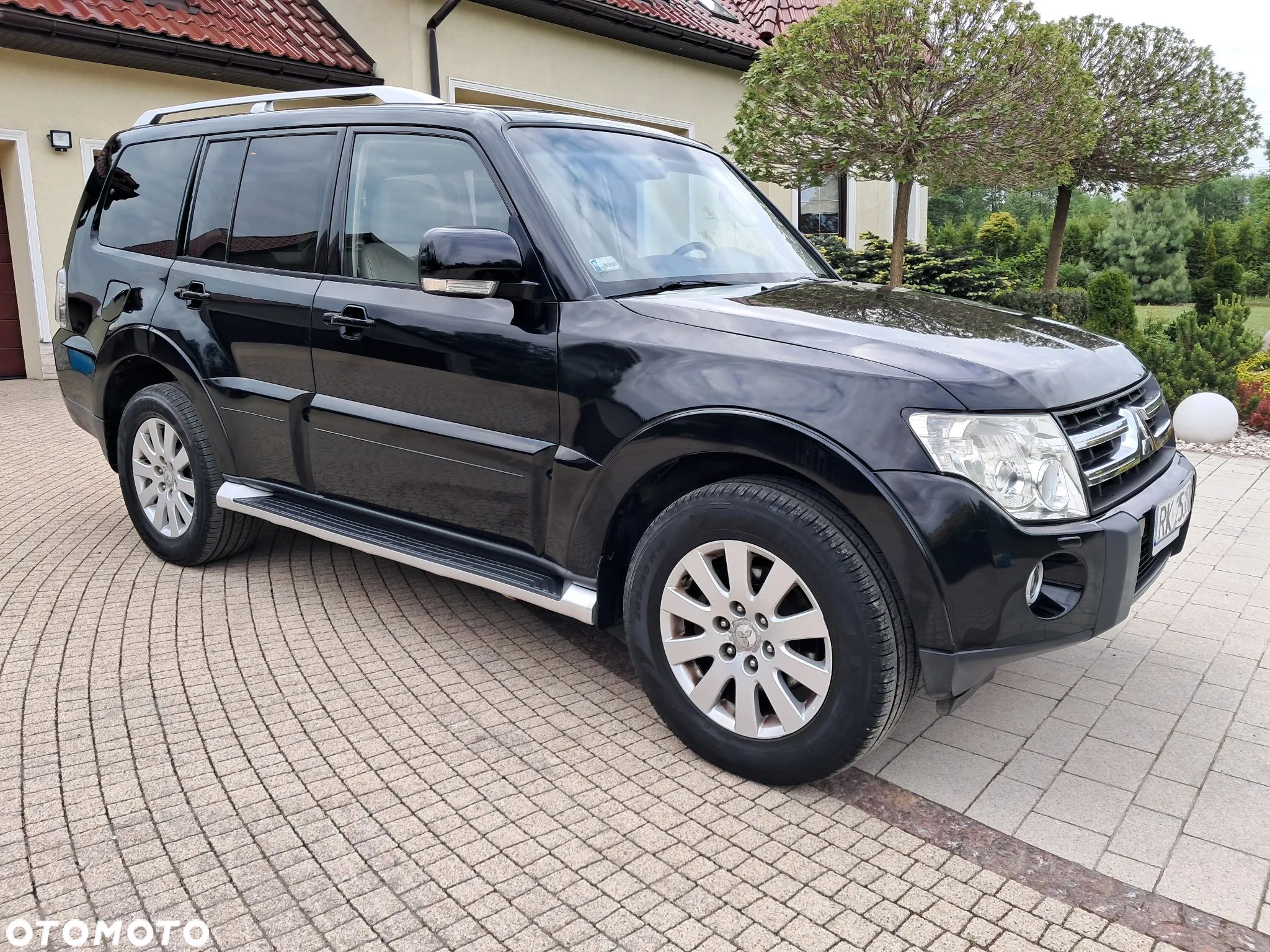Mitsubishi Pajero 3.2 DID Alpine Edition - 1