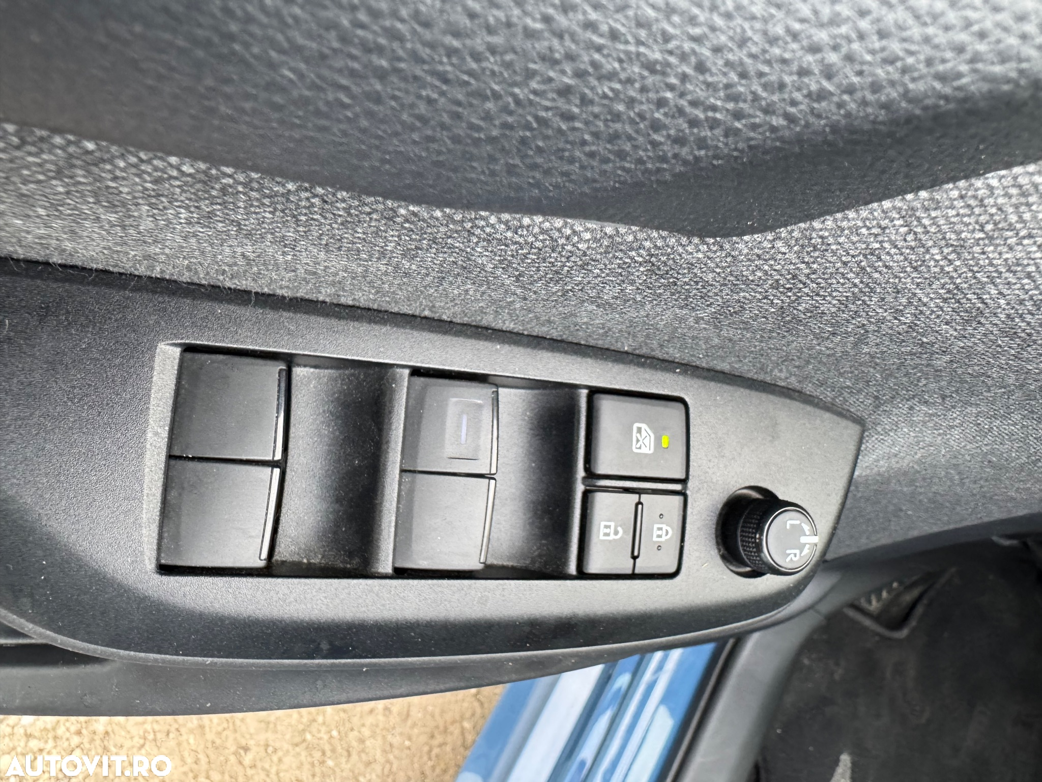 Toyota Yaris Hybrid 116 1.5 VVT-i Business Edition - 13