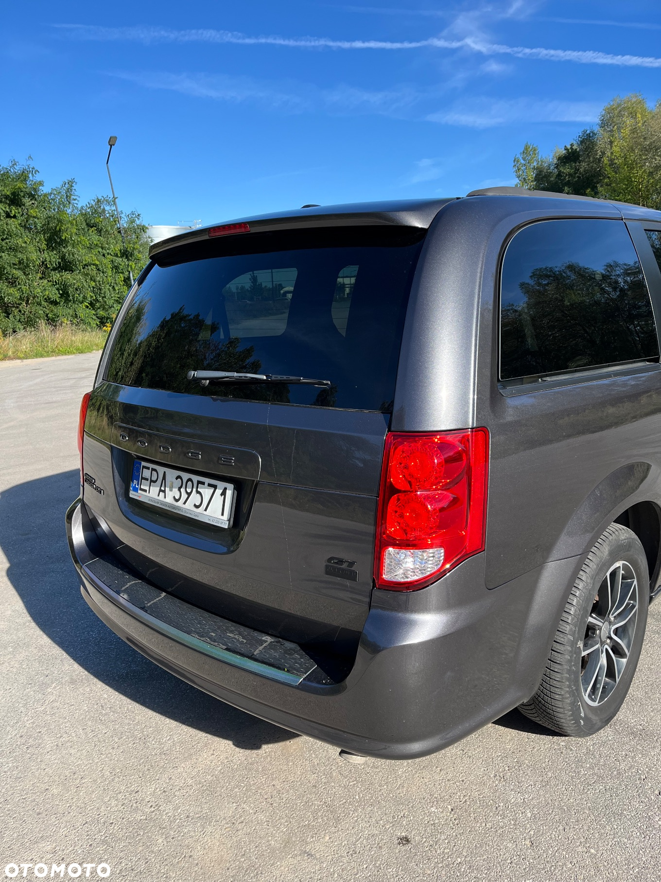 Dodge Grand Caravan - 4