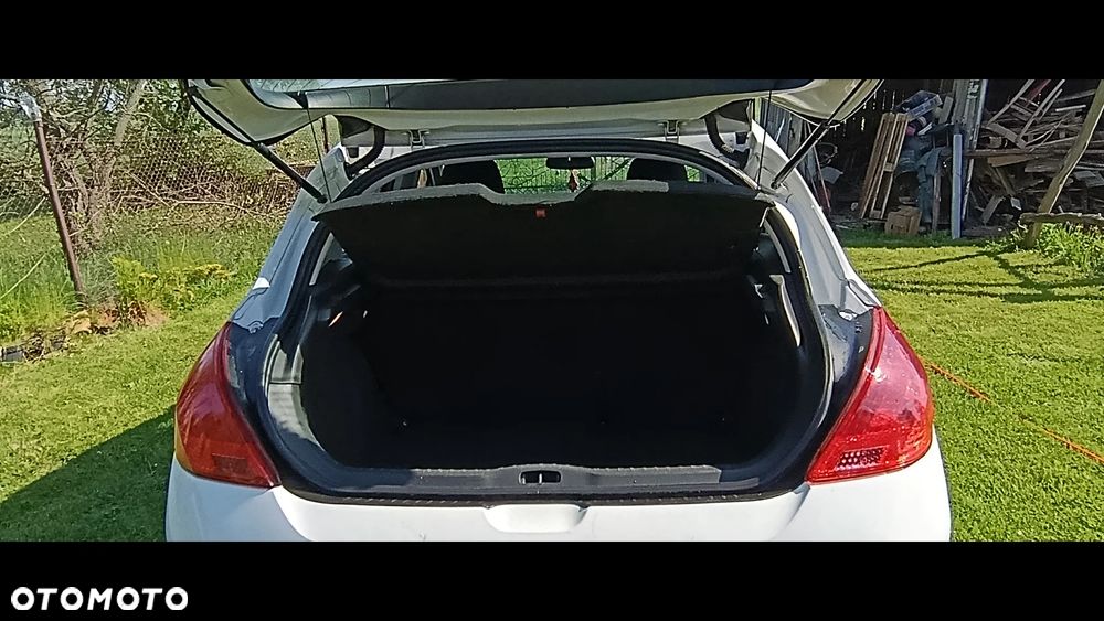 Peugeot 308 1.6 HDi Premium - 12
