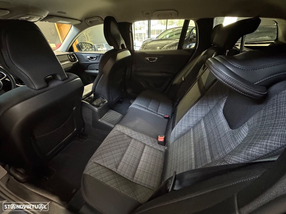 Volvo V60 2.0 T6 AWD TE Core - 18