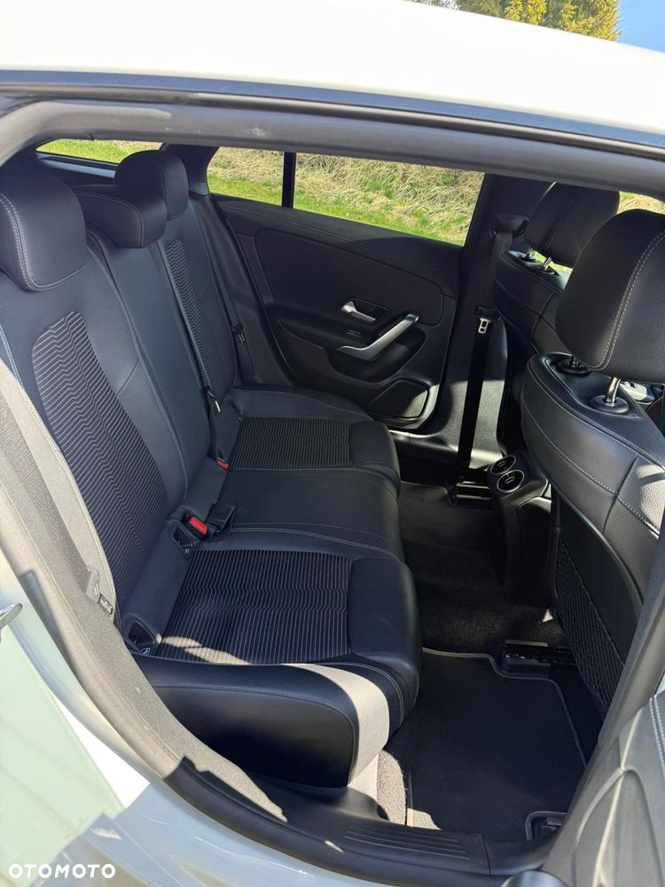 Mercedes-Benz CLA 200 d Edition 1 8G-DCT - 13