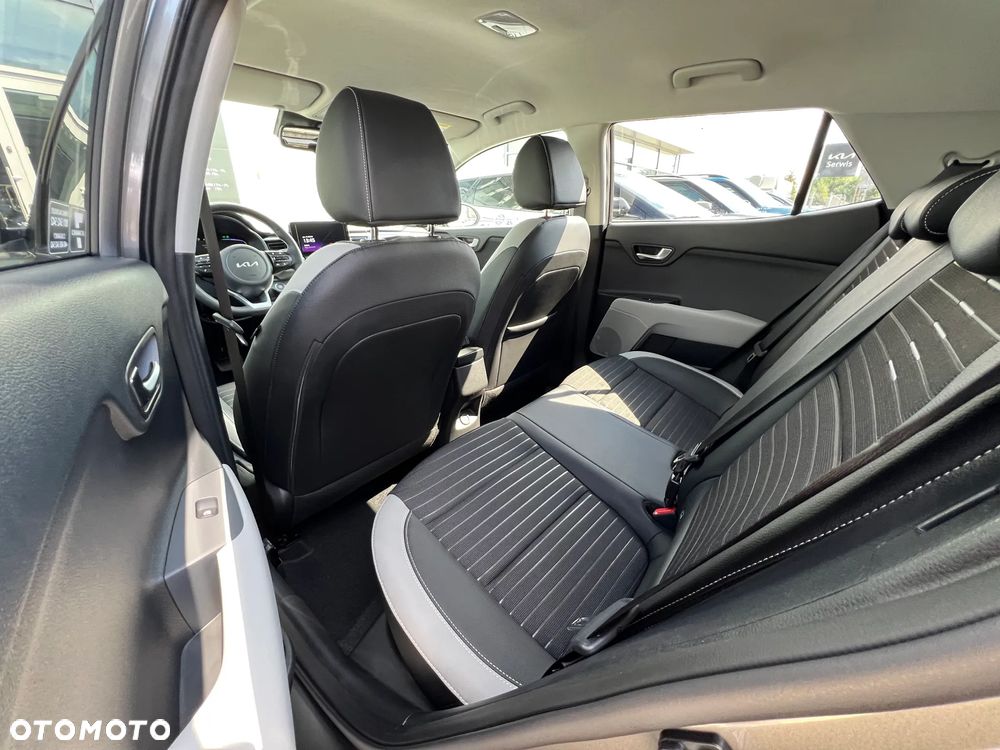 Kia Stonic 1.0 T-GDI L Business Line DCT - 14