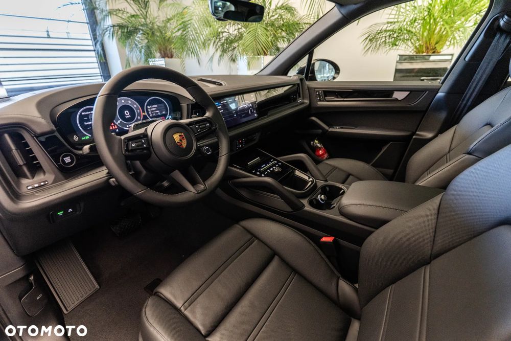 Porsche Cayenne Black Edition - 11